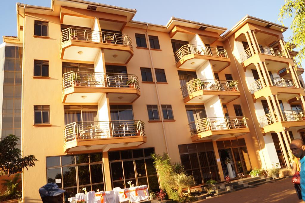 Tristar Hotel Kampala Exterior foto